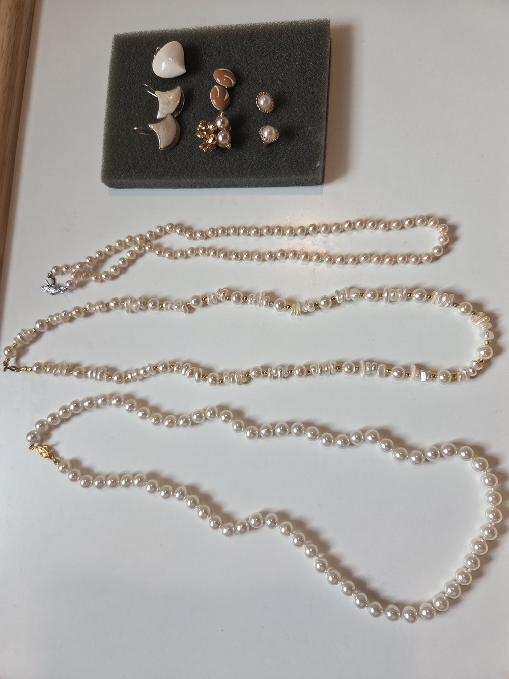 ​Vintage Pearl Jewelry Lot | Necklaces & Earrings Set (7 Pieces)